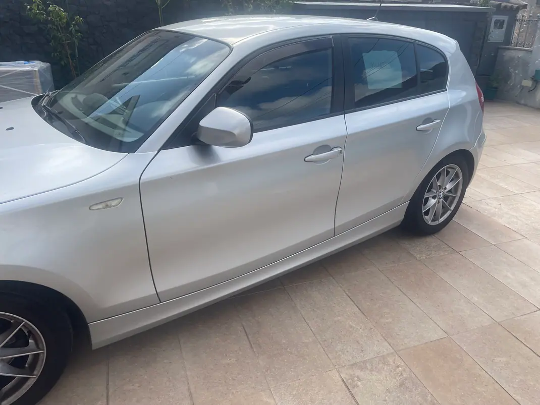 BMW 120 2010 - 8200 EUR, 256000 km - 256000km - foto 2 de 12