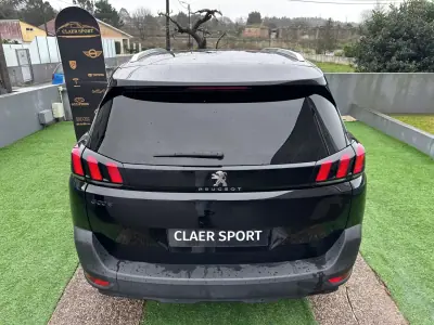 Peugeot 5008 2018 - 14900 EUR, 140000 km - AUTO.MOTO.pt - 140000km - foto 13 de 52
