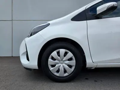 Toyota Yaris 2019 - 11500 EUR, 35900 km - AUTO.MOTO.pt - 35900km - foto 2 de 21