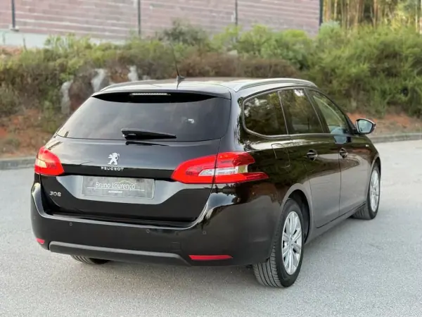 Peugeot 308 SW 2020 - 12900 EUR, 135154 km - AUTO.MOTO.pt - 135154km - foto 43 de 44