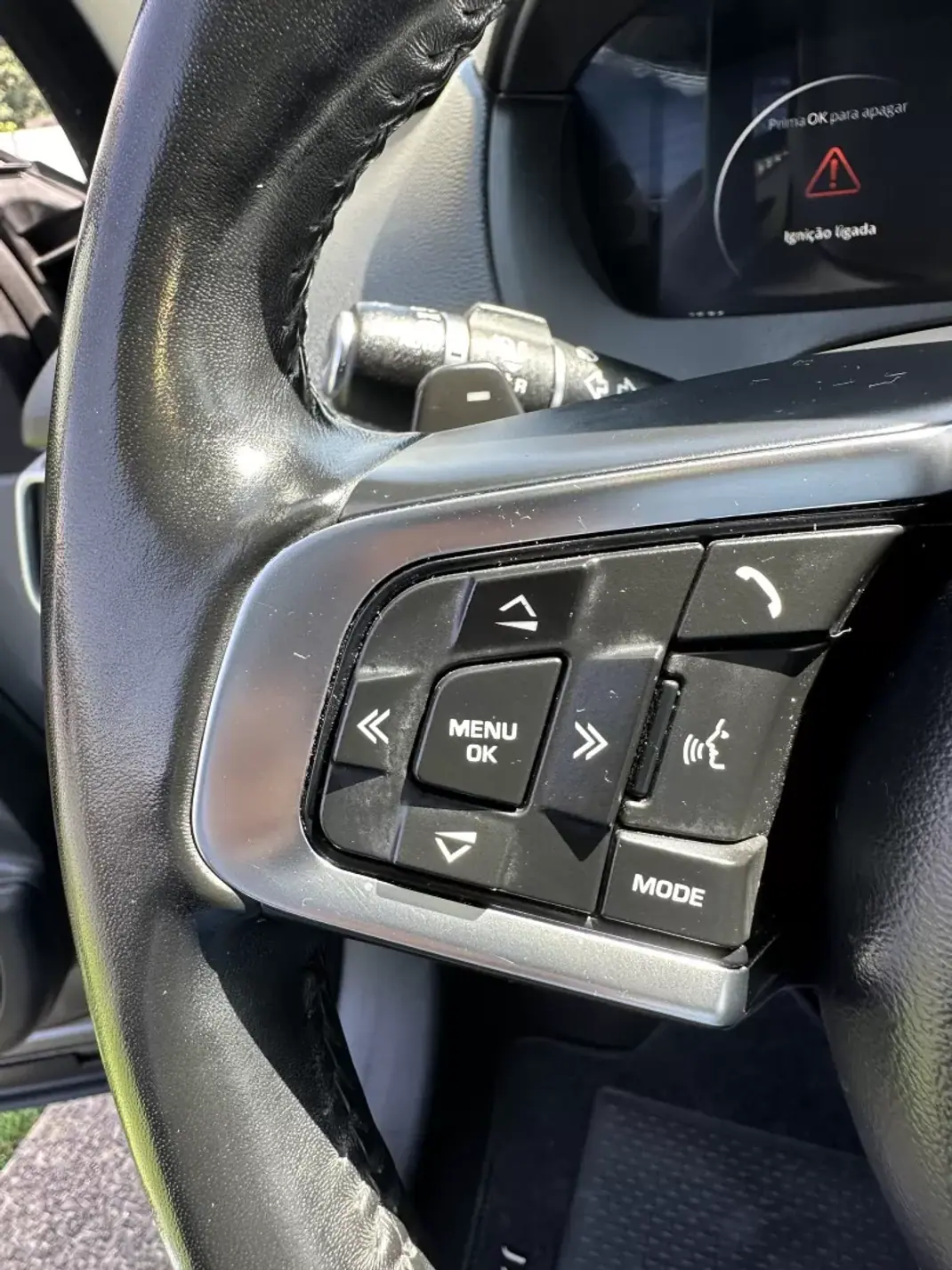 Jaguar F-Pace 2018 - 22500 EUR, 146000 km - 146000km - foto 53 de 69