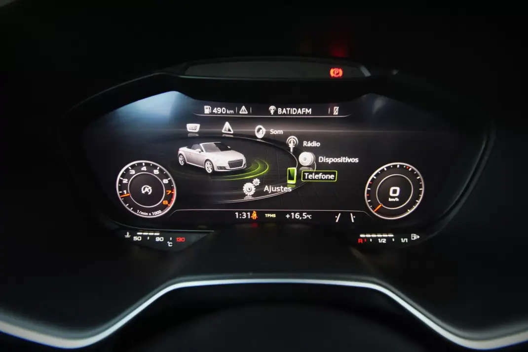 Audi TT Roadster 2015 - 23990 EUR, 151000 km - AUTO.MOTO.pt - 151000km - foto 12 de 37