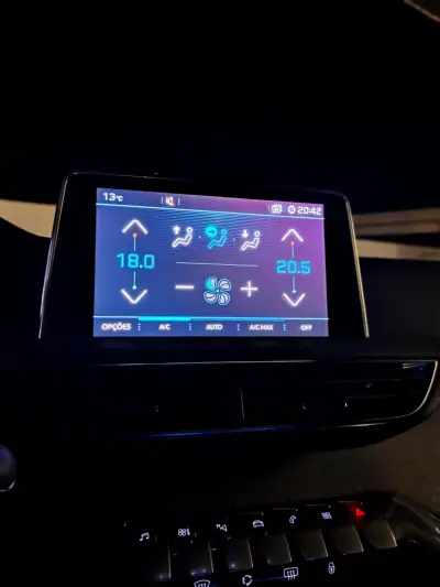 Peugeot 3008 2020 - 19750 EUR, 125731 km - AUTO.MOTO.pt - 125731km - foto 13 de 16