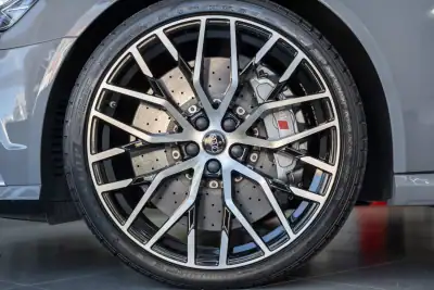 Audi RS6 Avant 2019 - 99950 EUR, 21800 km - AUTO.MOTO.pt - 21800km - foto 46 de 50