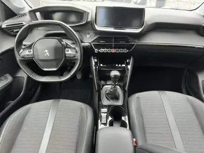 Peugeot 208 2020 - 12900 EUR, 152000 km - AUTO.MOTO.pt - 152000km - foto 18 de 29