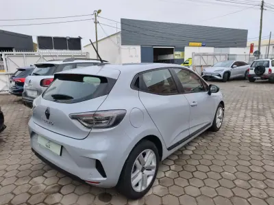 Renault Clio 2024 - 16900 EUR, 57320 km - 57320km - foto 4 de 16