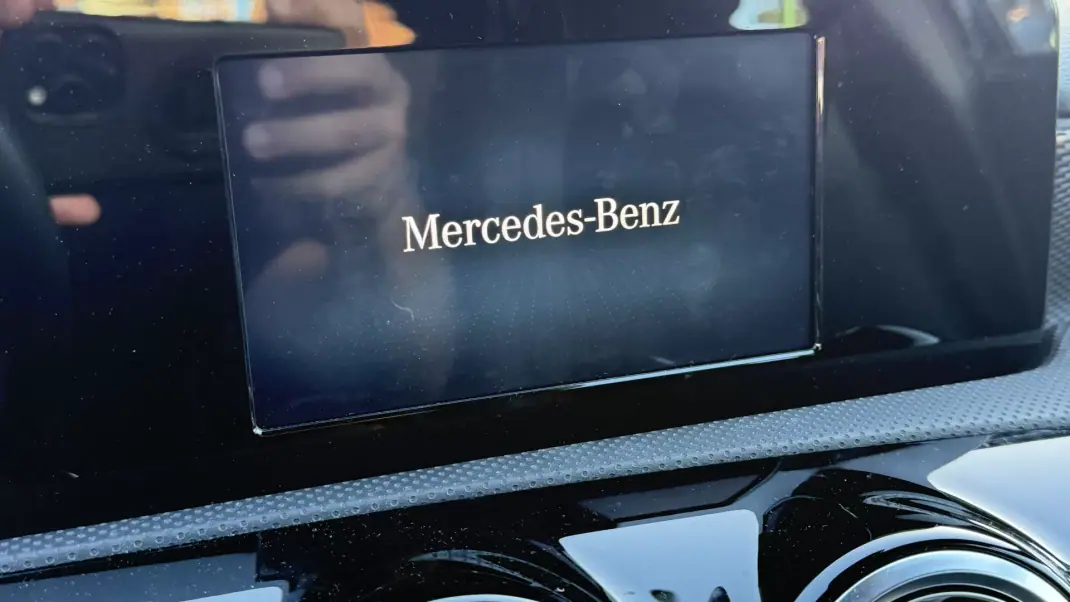 Mercedes-Benz A 160 2022 - 21900 EUR, 21383 km - AUTO.MOTO.pt - 21383km - foto 11 de 46