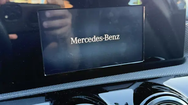 Mercedes-Benz A 160 2022 - 21900 EUR, 21383 km - AUTO.MOTO.pt - 21383km - foto 11 de 46