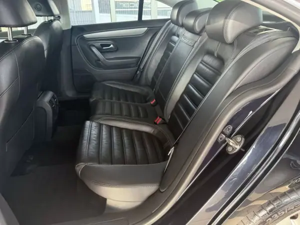 Volkswagen Passat CC 2010 - 13990 EUR, 162335 km - AUTO.MOTO.pt - 162335km - foto 12 de 21