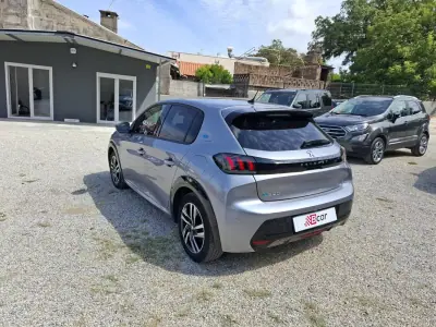 Peugeot e-208 2021 - 16499 EUR, 94000 km - AUTO.MOTO.pt - 94000km - foto 7 de 35