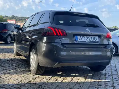 Peugeot 308 2020 - 13750 EUR, 95058 km - AUTO.MOTO.pt - 95058km - foto 4 de 8