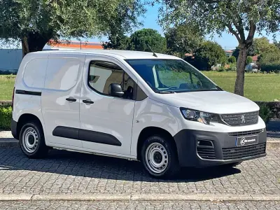Peugeot Partner 2021 - 11400 EUR, 148000 km - 148000km - foto 4 de 32