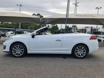 Renault Mégane Cabrio 2015 - 14990 EUR, 195000 km - AUTO.MOTO.pt - 195000km - foto 20 de 43