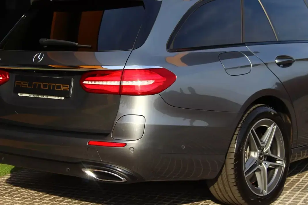 Mercedes-Benz E 300 2019 - 23900 EUR, 178524 km - AUTO.MOTO.pt - 178524km - foto 8 de 34