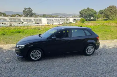 Audi A3 Sportback 2017 - 15500 EUR, 160000 km - AUTO.MOTO.pt - 160000km - foto 3 de 14