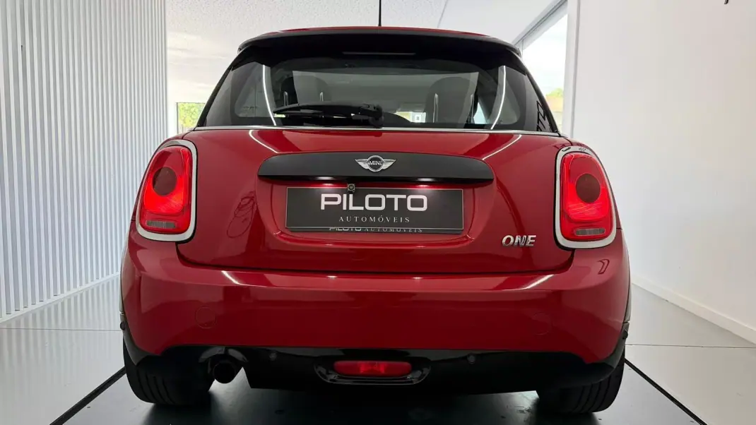 MINI One 2015 - 10990 EUR, 94000 km - AUTO.MOTO.pt - 94000km - foto 9 de 16