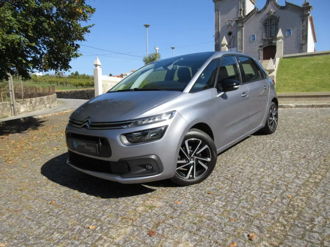 Citroën C4 Picasso 2017 - 12990 EUR, 175000 km - AUTO.MOTO.pt - 175000km - foto 2 de 44
