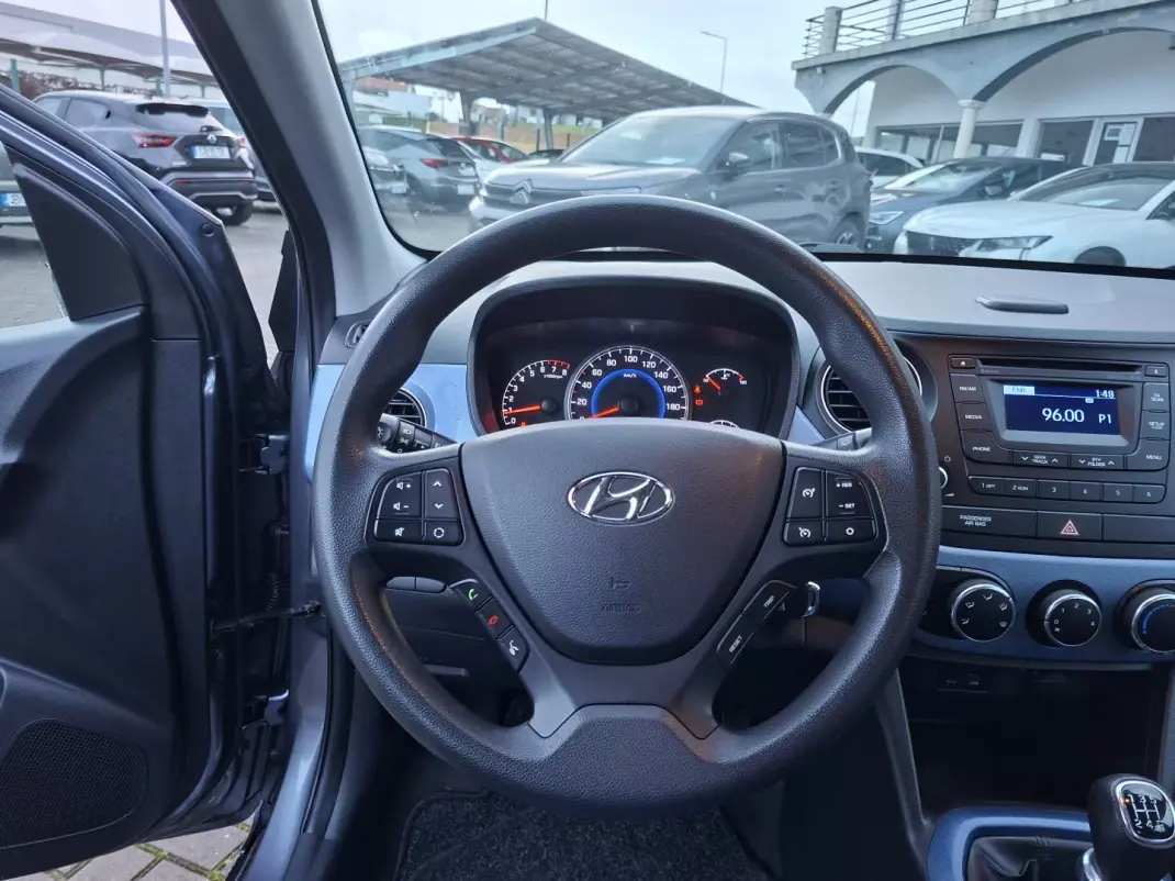 Hyundai i10 2016 - 8750 EUR, 92642 km - AUTO.MOTO.pt - 92642km - foto 15 de 24