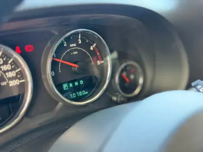 Jeep Wrangler Unlimited 2018 - 49900 EUR, 70780 km - 70780km - foto 14 de 16