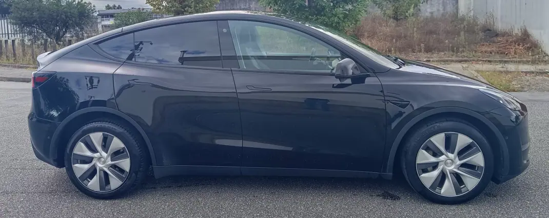 Tesla Model Y 2022 - 33990 EUR, 101500 km - 101500km - foto 4 de 18