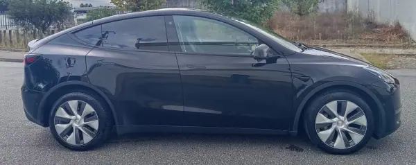 Tesla Model Y 2022 - 33990 EUR, 101500 km - 101500km - foto 4 de 18