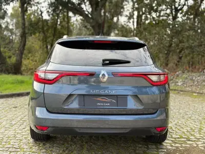 Renault Mégane 2019 - 15990 EUR, 167000 km - AUTO.MOTO.pt - 167000km - foto 3 de 21