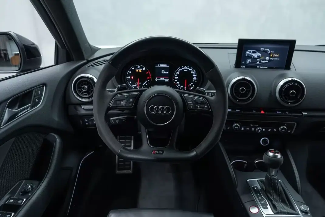 Audi RS3 Sportback 2019 - 49950 EUR, 76000 km - AUTO.MOTO.pt - 76000km - foto 18 de 40