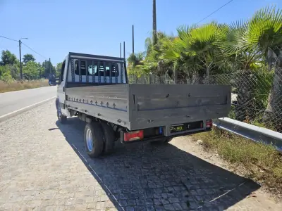 Iveco 2010 - 12350 EUR, 460000 km - AUTO.MOTO.pt - 460000km - foto 4 de 6