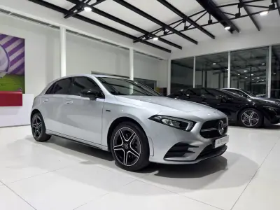 Mercedes-Benz A 250e 2021 - 29950 EUR, 65990 km - AUTO.MOTO.pt - 65990km - foto 5 de 11