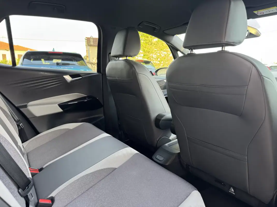 Volkswagen ID.3 2020 - 19900 EUR, 93000 km - AUTO.MOTO.pt - 93000km - foto 19 de 44