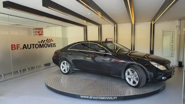 Mercedes-Benz CLS 320 2008 - 12900 EUR, 314479 km - AUTO.MOTO.pt - 314479km - foto 10 de 60
