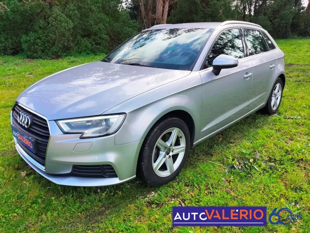 Audi A3 Sportback 2019 - 18950 EUR, 88596 km - AUTO.MOTO.pt - 88596km - foto 1 de 34