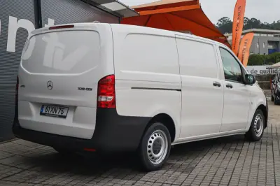 Mercedes-Benz Citan 109 CDI Longa Crew 2019 - 17880 EUR, 141000 km - AUTO.MOTO.pt - 141000km - foto 9 de 15
