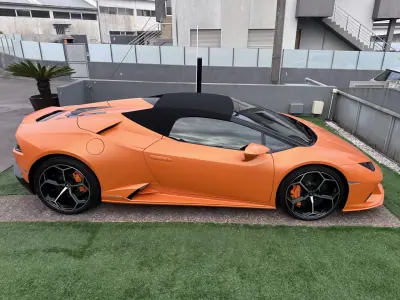 Lamborghini Huracán Spyder 2022 - 398000 EUR, 40000 km - AUTO.MOTO.pt - 40000km - foto 32 de 55