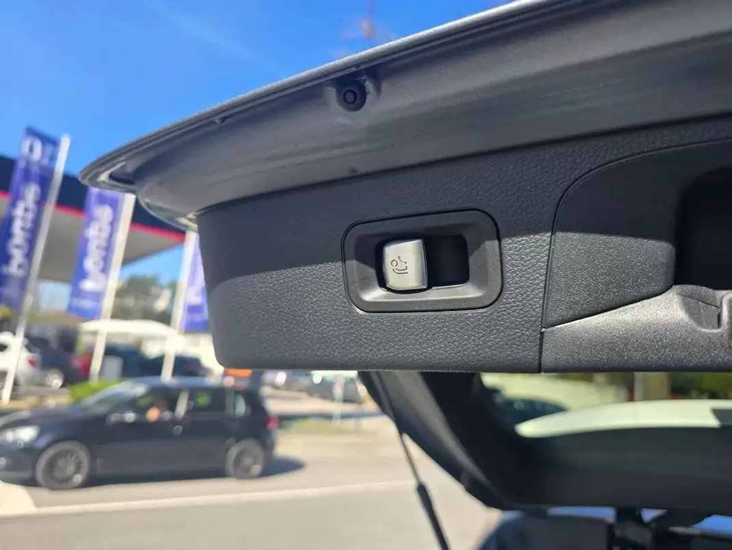 Mercedes-Benz GLC 300 2021 - 45980 EUR, 138000 km - AUTO.MOTO.pt - 138000km - foto 58 de 60