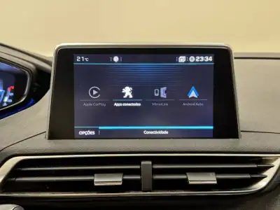 Peugeot 3008 2019 - 18990 EUR, 130000 km - AUTO.MOTO.pt - 130000km - foto 23 de 30