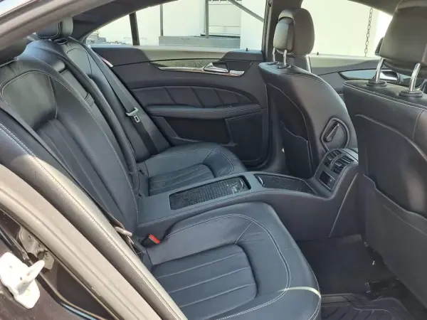 Mercedes-Benz CLS 350 2014 - 29000 EUR, 237000 km - AUTO.MOTO.pt - 237000km - foto 23 de 50