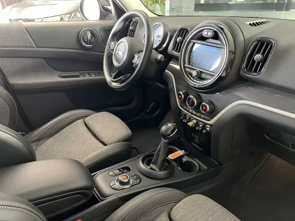 MINI Countryman 2018 - 17800 EUR, 135541 km - AUTO.MOTO.pt - 135541km - foto 16 de 23