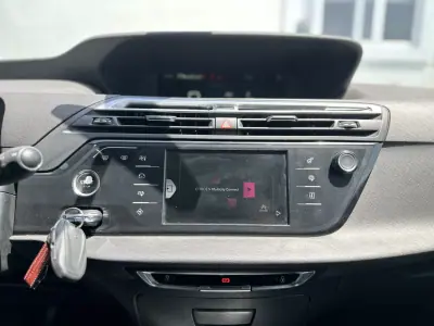 Citroën C4 Grand Picasso 2015 - 10990 EUR, 116000 km - AUTO.MOTO.pt - 116000km - foto 34 de 49