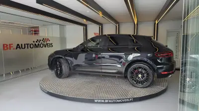 Porsche Macan 2014 - 33900 EUR, 211992 km - AUTO.MOTO.pt - 211992km - foto 13 de 58