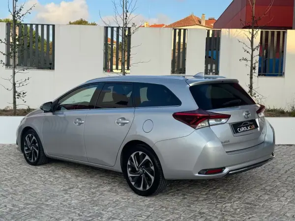 Toyota Auris Touring Sports 2016 - 13950 EUR, 98019 km - AUTO.MOTO.pt - 98019km - foto 6 de 28