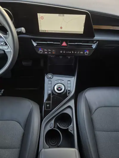 Kia Niro EV 2022 - 23990 EUR, 89000 km - AUTO.MOTO.pt - 89000km - foto 46 de 46