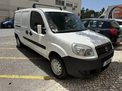 Fiat DOBLO CARGO 1.3 MULTIJET EASY 2009 - 5250 EUR, 190000 km - AUTO.MOTO.pt - 190000km - foto 11 de 27