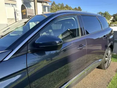 Peugeot 5008 2018 - 14900 EUR, 220000 km - AUTO.MOTO.pt - 220000km - foto 16 de 60
