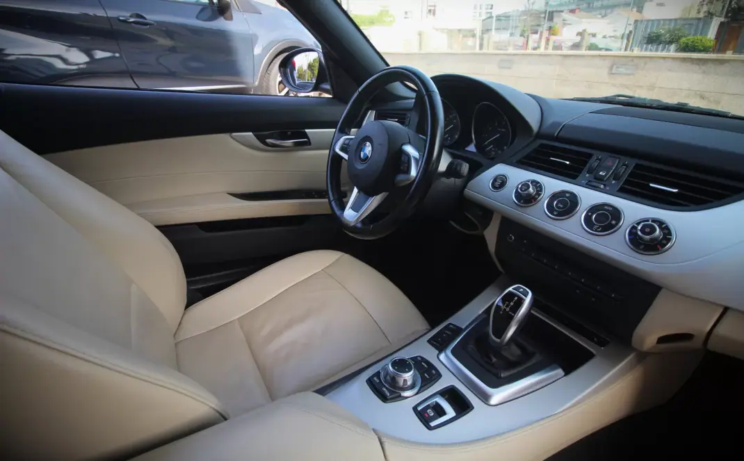 BMW Z4 2012 - 21000 EUR, 203000 km - AUTO.MOTO.pt - 203000km - foto 23 de 31