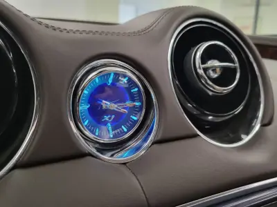 Jaguar XJ 2012 - 19950 EUR, 255600 km - AUTO.MOTO.pt - 255600km - foto 25 de 33