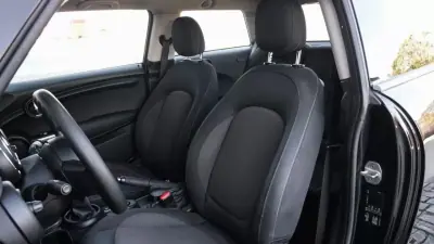MINI 3 Portas 2016 - 13999 EUR, 89000 km - 89000km - foto 19 de 23