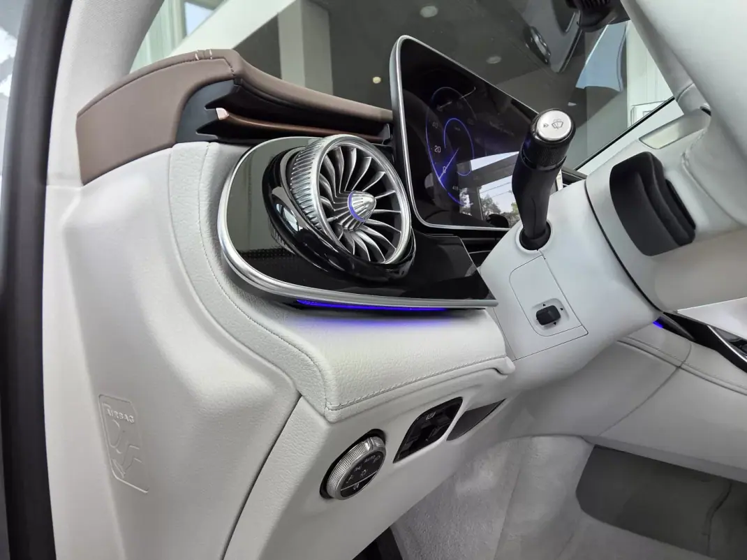 Mercedes-Benz EQE 2025 - 58990 EUR, 8906 km - AUTO.MOTO.pt - 8906km - foto 14 de 46