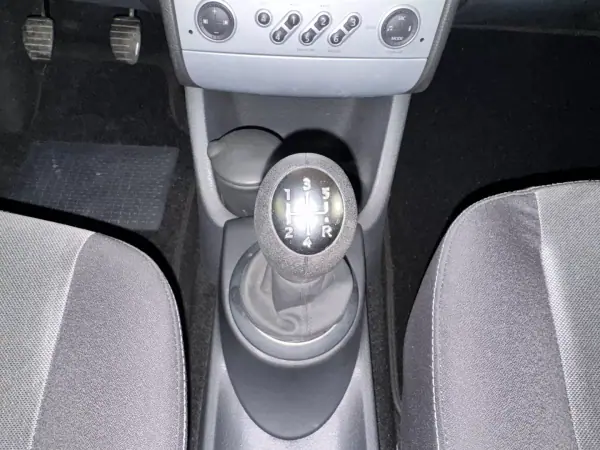 Renault Modus 2009 - 5900 EUR, 164416 km - AUTO.MOTO.pt - 164416km - foto 18 de 22