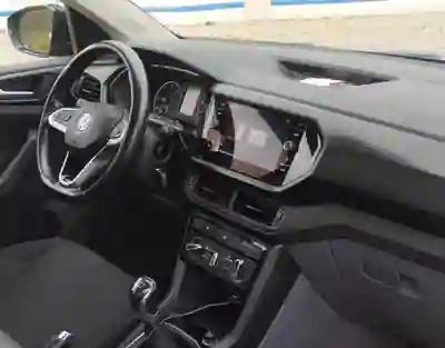 Volkswagen T-Cross 2019 - 16250 EUR, 147000 km - AUTO.MOTO.pt - 147000km - foto 7 de 13